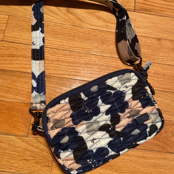 Lug Coupe Floral Multi - Picture 4 of 4